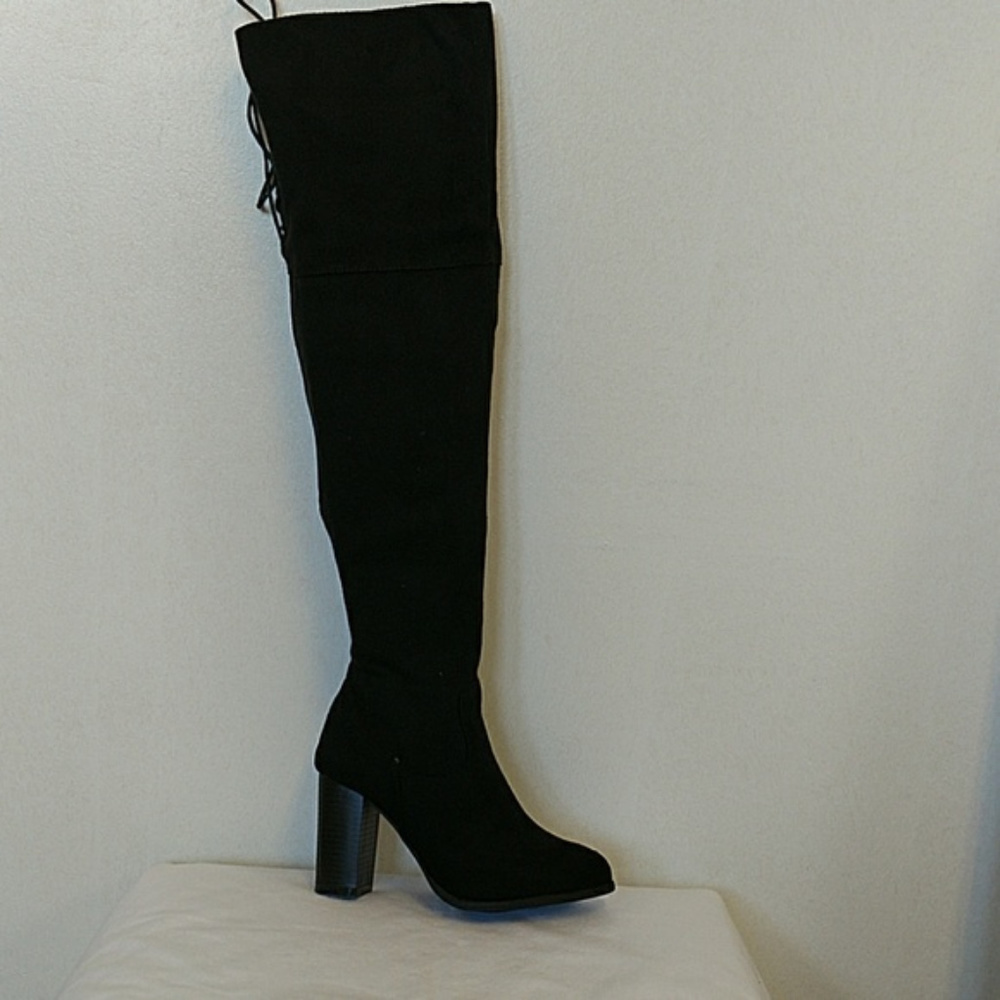 OVER-THE-KNEE BOOT
